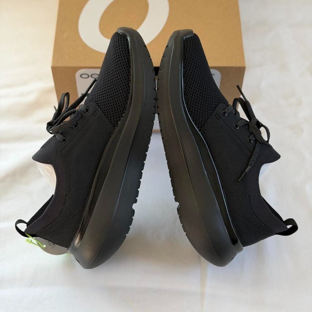 NEW Women's Black Lightweight Slip-On Athletic Sneakers - Picture 8 of 9